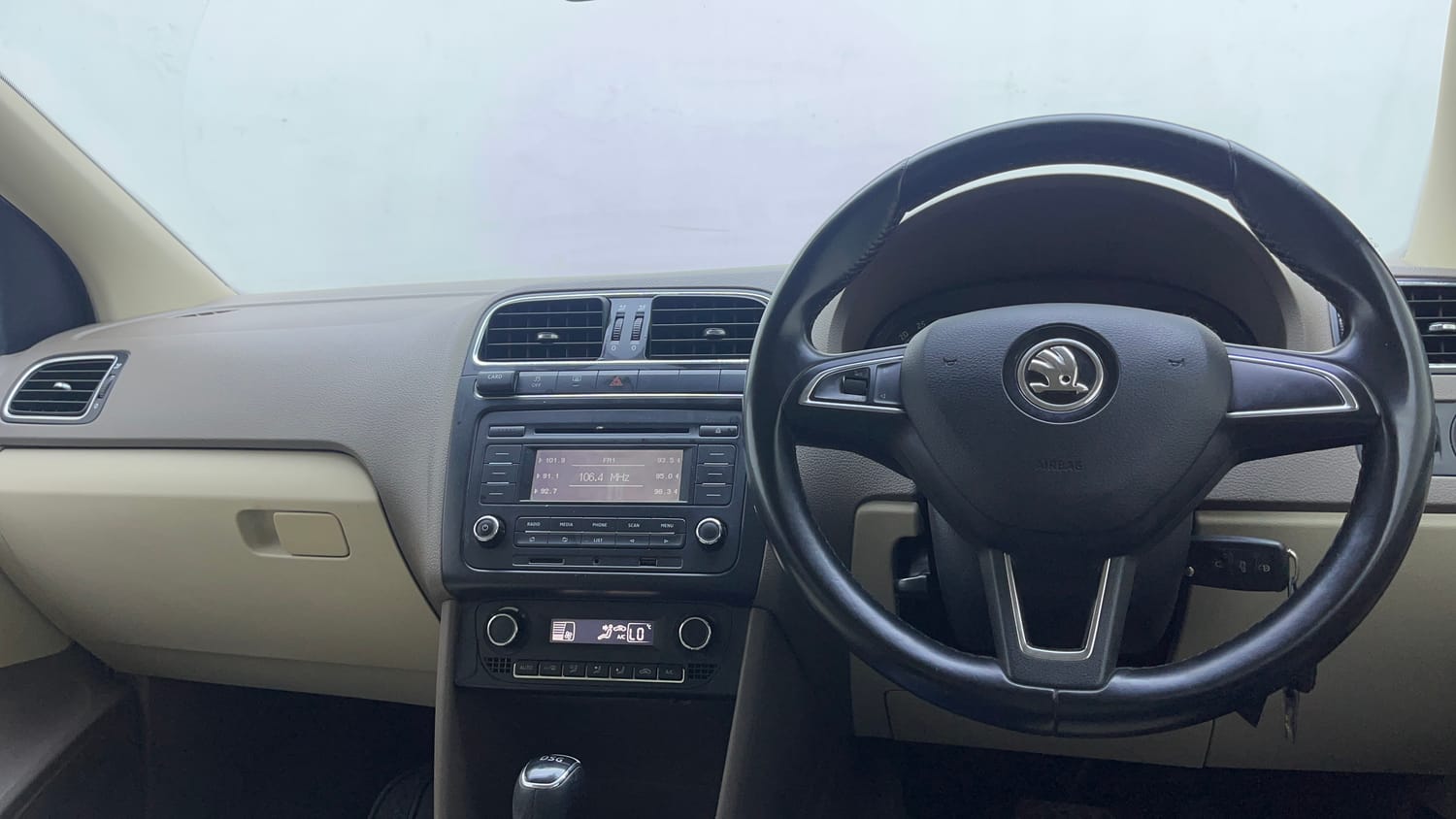 Used 2016 Skoda Rapid 1.5 TDI CR Style Plus AT Diesel Automatic interior DASHBOARD VIEW