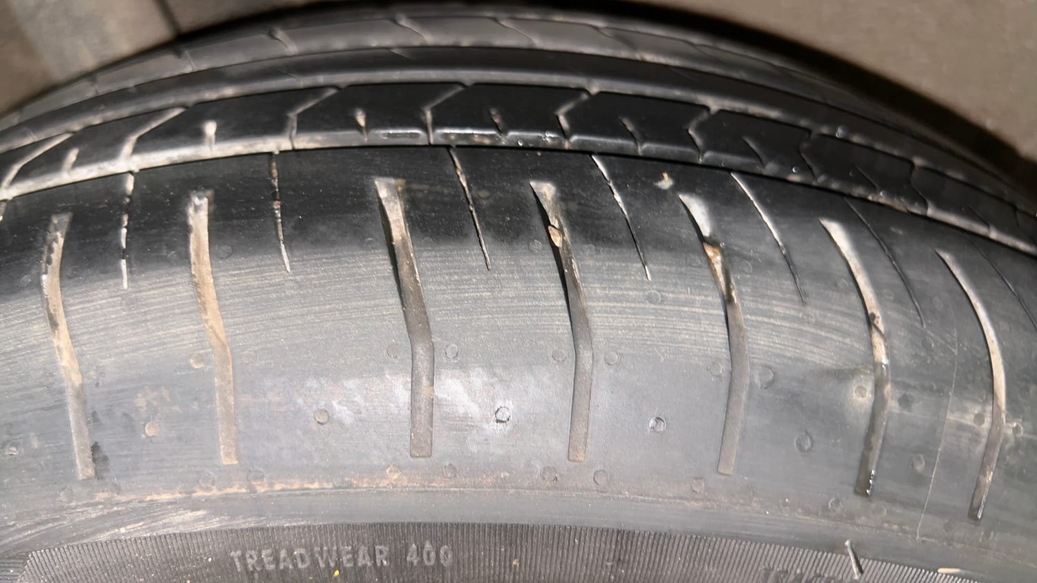 Used 2022 Hyundai Venue SX 1.2 Petrol Petrol Manual tyres RIGHT REAR TYRE TREAD VIEW