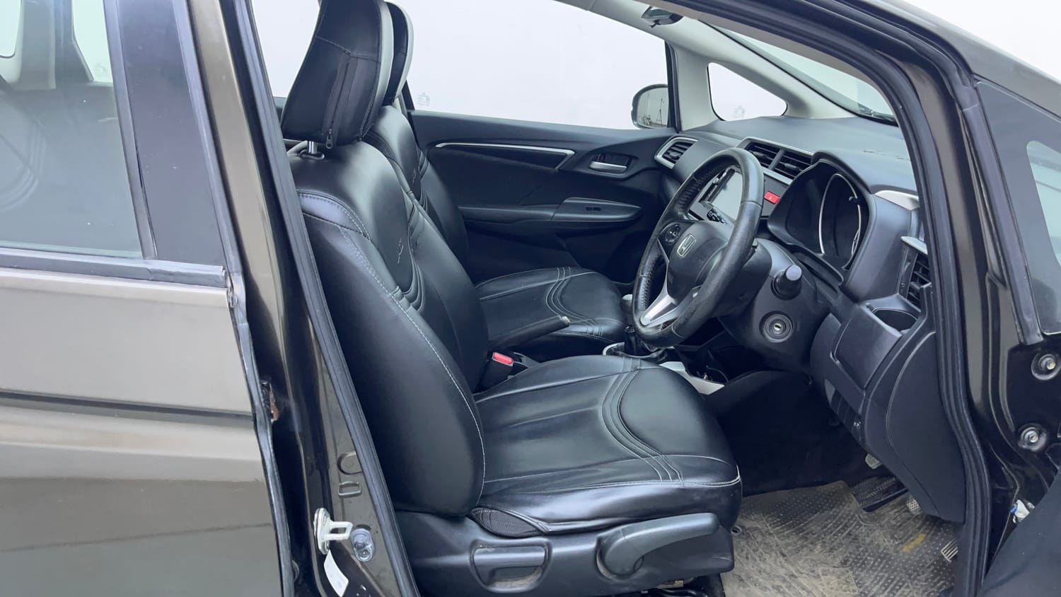 Used 2016 Honda Jazz VX Petrol Petrol Manual interior RIGHT SIDE FRONT DOOR CABIN VIEW