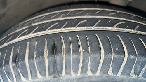 Used 2016 Hyundai Elite i20 Sportz 1.2 Petrol Manual tyres RIGHT FRONT TYRE TREAD VIEW