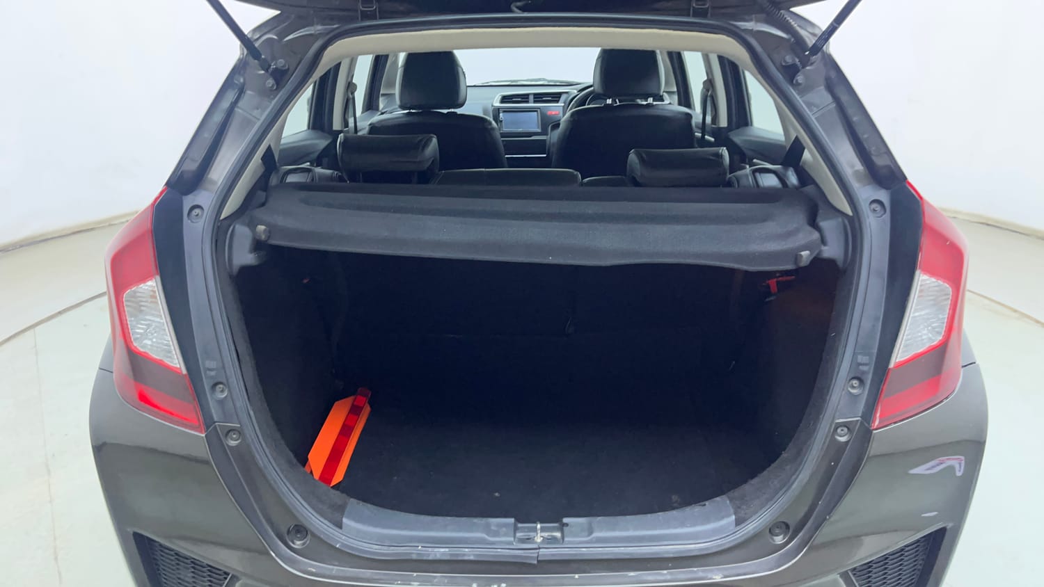 Used 2016 Honda Jazz VX Petrol Petrol Manual interior DICKY INSIDE VIEW