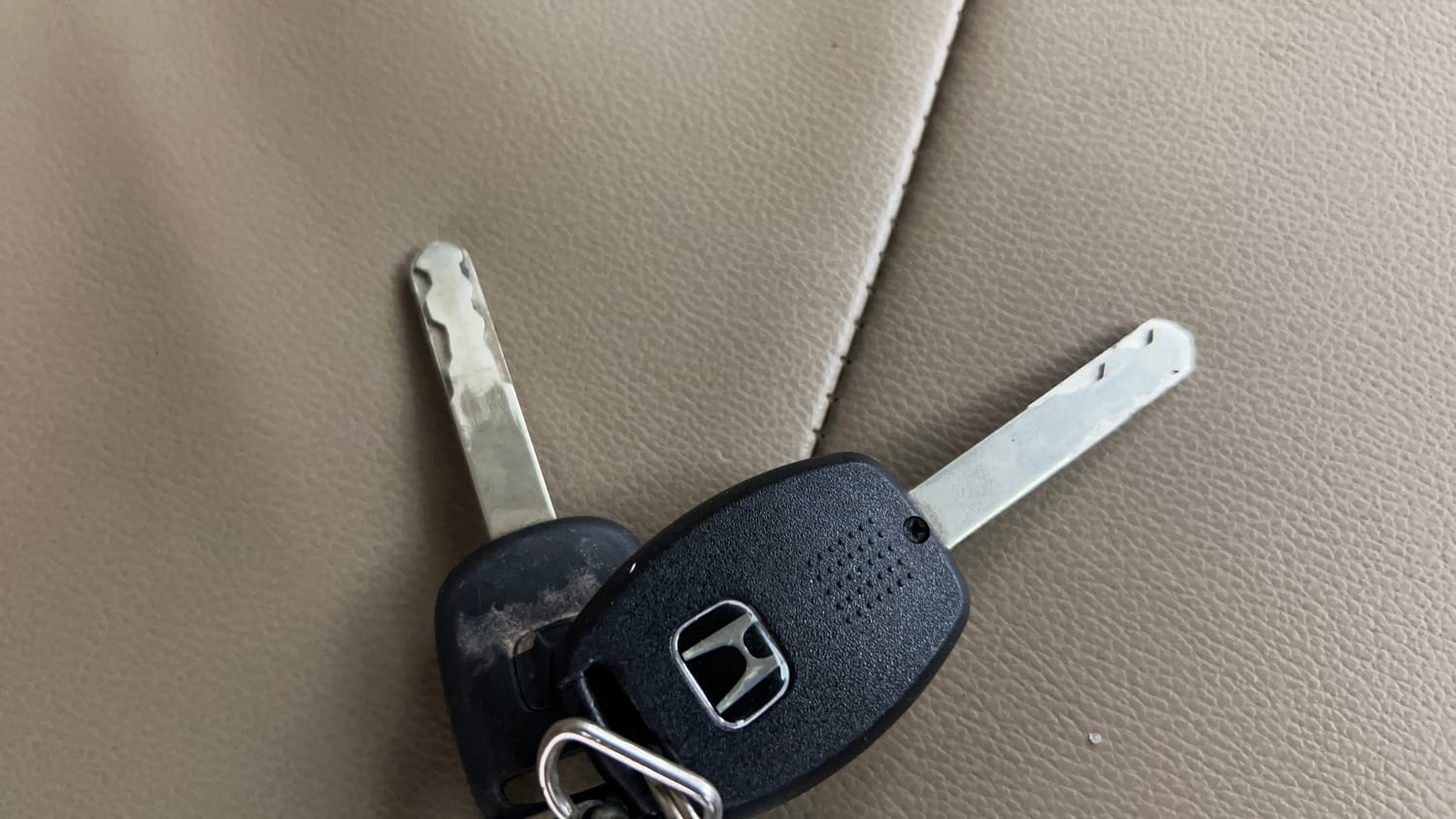 Used 2015 Honda Amaze 1.2 S i-VTEC Petrol Manual extra CAR KEY VIEW