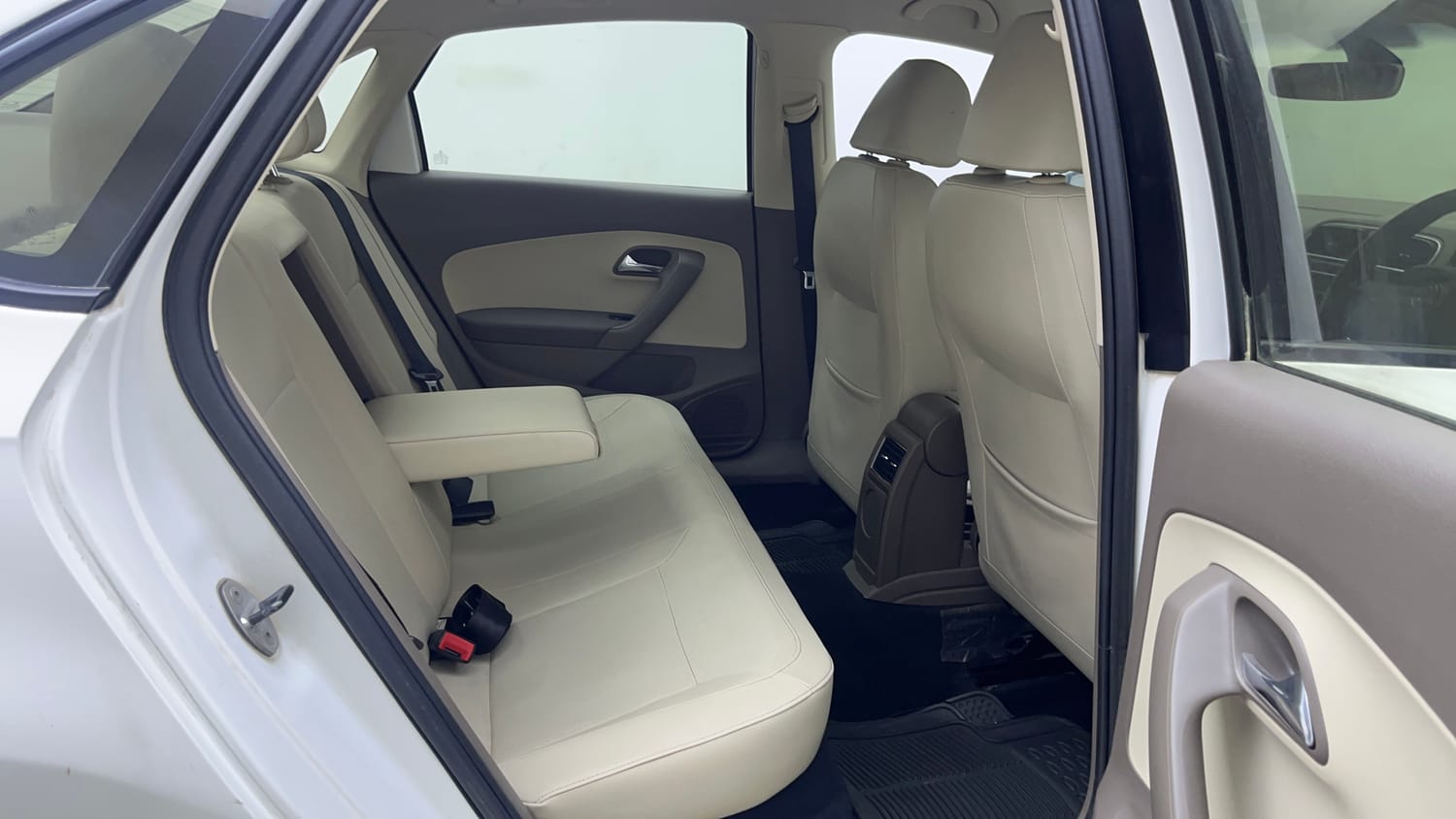 Used 2016 Skoda Rapid 1.5 TDI CR Style Plus AT Diesel Automatic interior RIGHT SIDE REAR DOOR CABIN VIEW