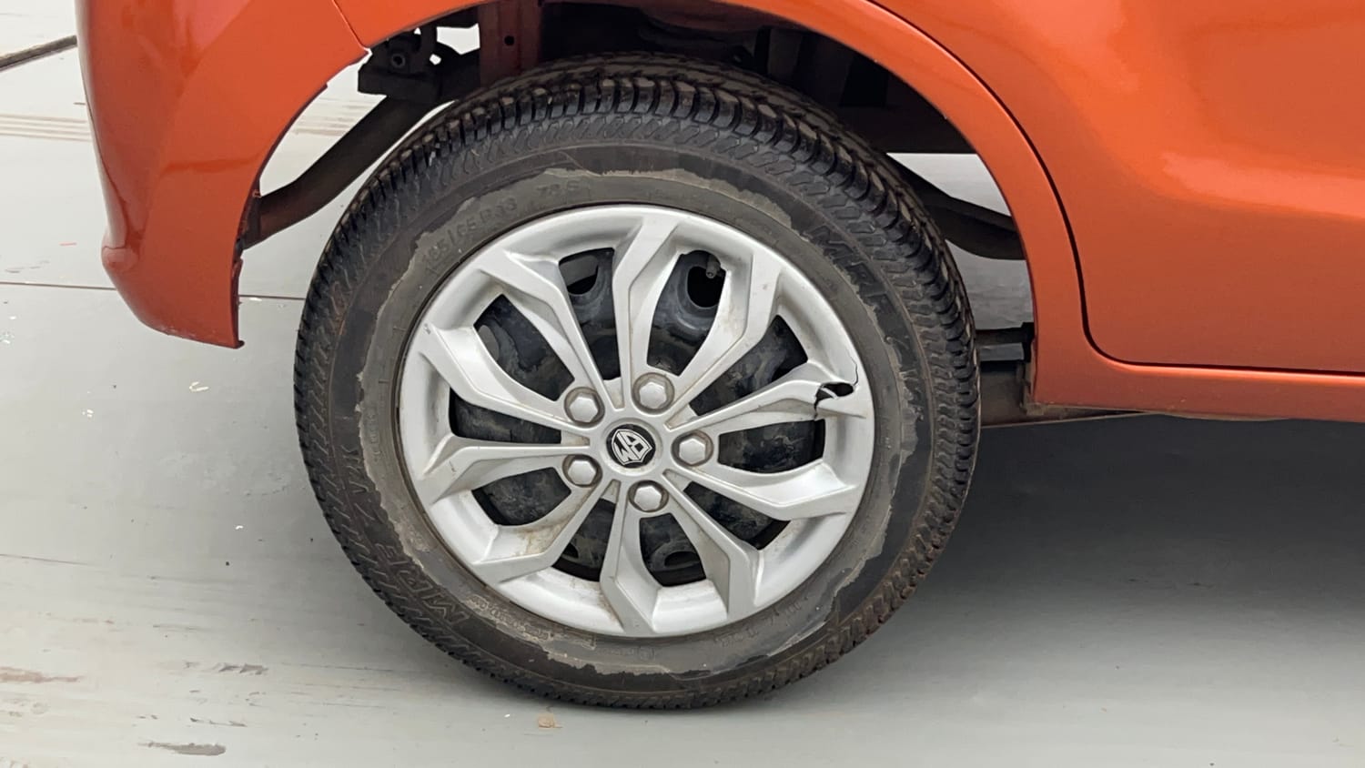 Used 2018 maruti-suzuki Alto K10 VXi (O) AMT Petrol Automatic tyres RIGHT REAR TYRE RIM VIEW