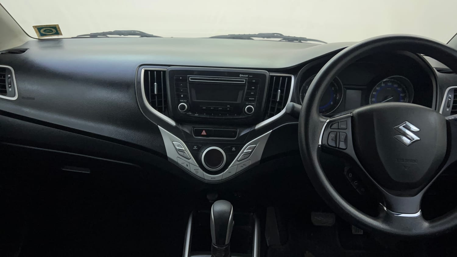 Used 2018 Maruti Suzuki Baleno Delta 1.2 AT Petrol Automatic interior MUSIC SYSTEM & AC CONTROL VIEW