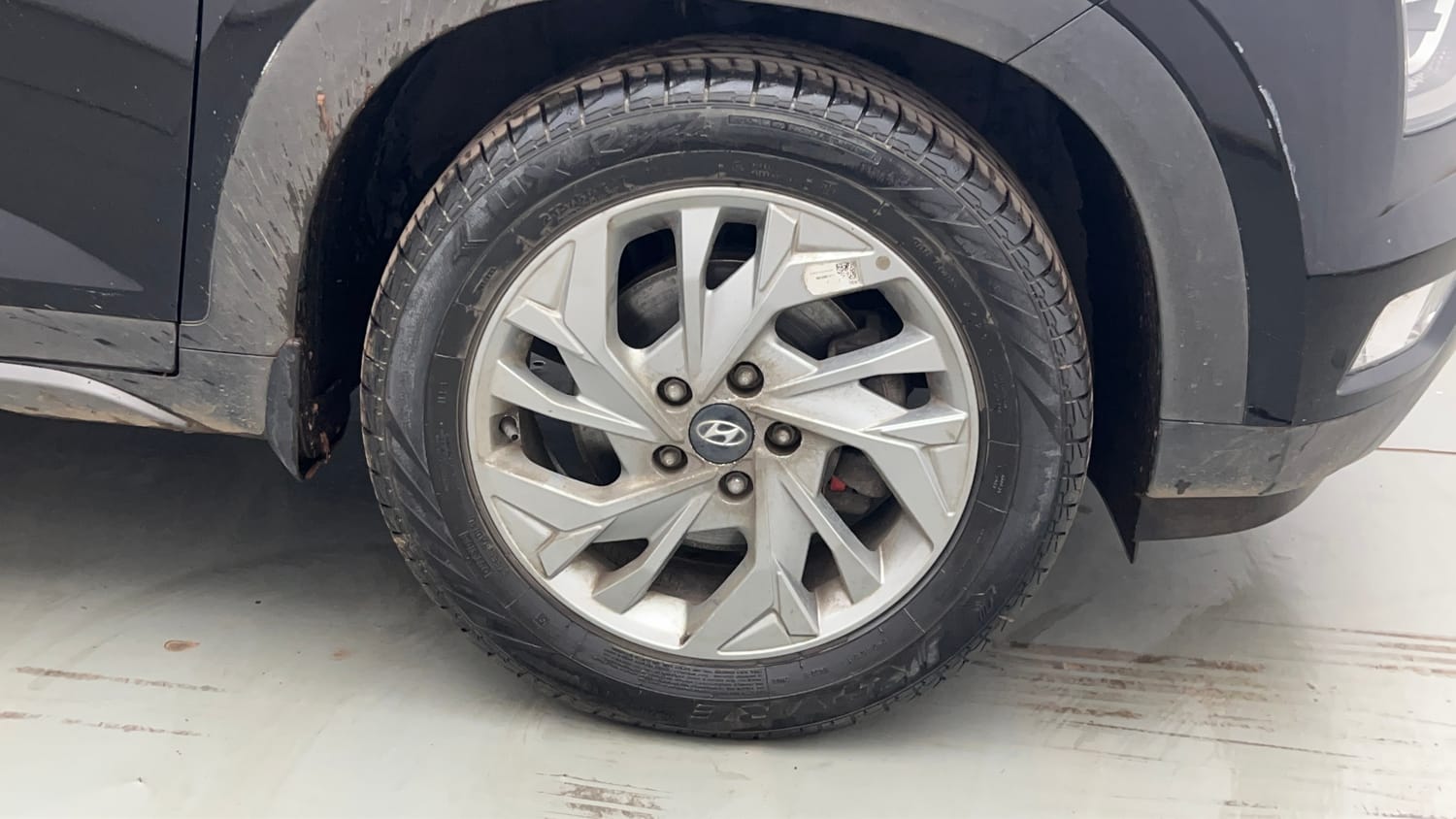 Used 2023 Hyundai Creta SX 1.5 Petrol Petrol Manual tyres RIGHT FRONT TYRE RIM VIEW