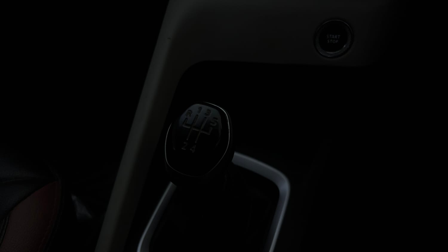 Used 2023 Nissan Magnite XV Petrol Manual interior GEAR  KNOB VIEW