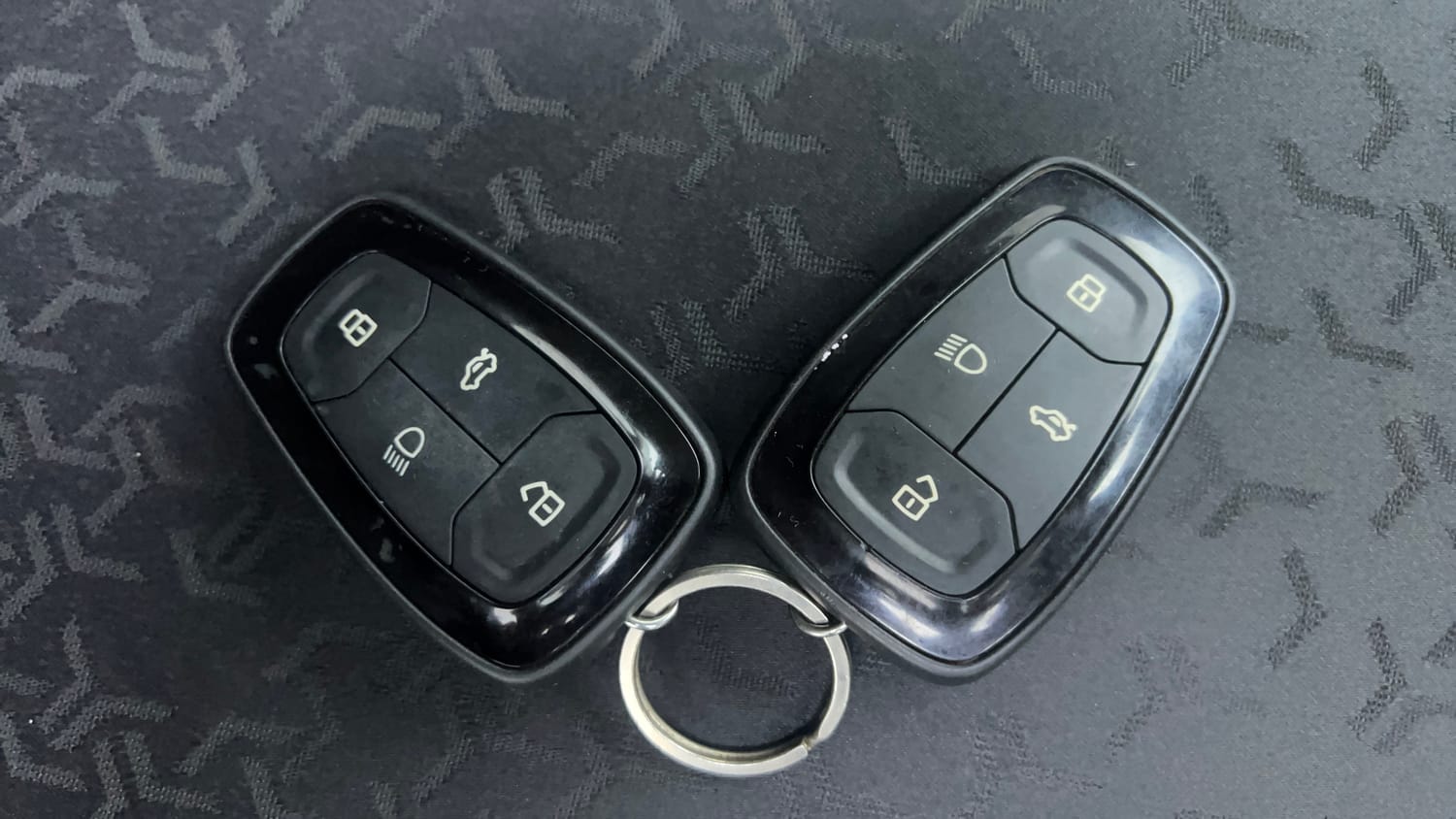 Used 2022 Tata Tigor XZA Plus Dual Tone Petrol Automatic extra CAR KEY VIEW