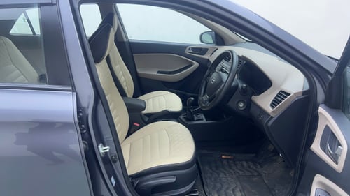 Used 2016 Hyundai Elite i20 Sportz 1.2 Petrol Manual interior RIGHT SIDE FRONT DOOR CABIN VIEW