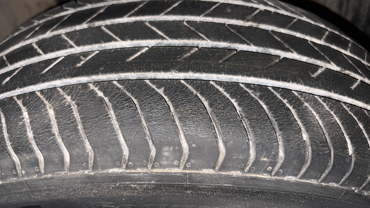 Used 2022 Toyota Urban Cruiser Mid Grade MT Petrol Manual tyres LEFT FRONT TYRE TREAD VIEW