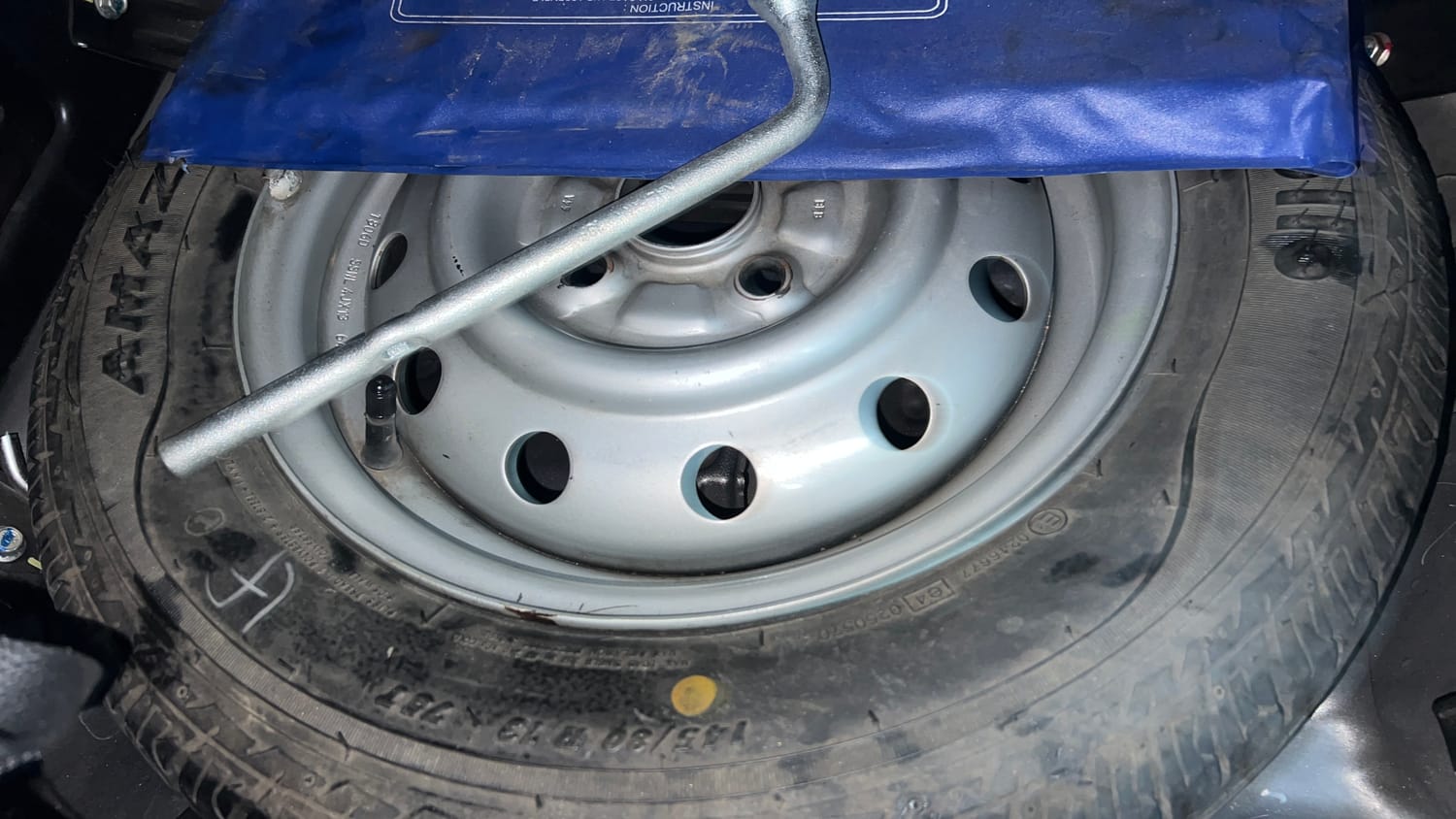 Used 2018 Maruti Suzuki Wagon R LXI CNG Cng Manual tyres SPARE TYRE VIEW