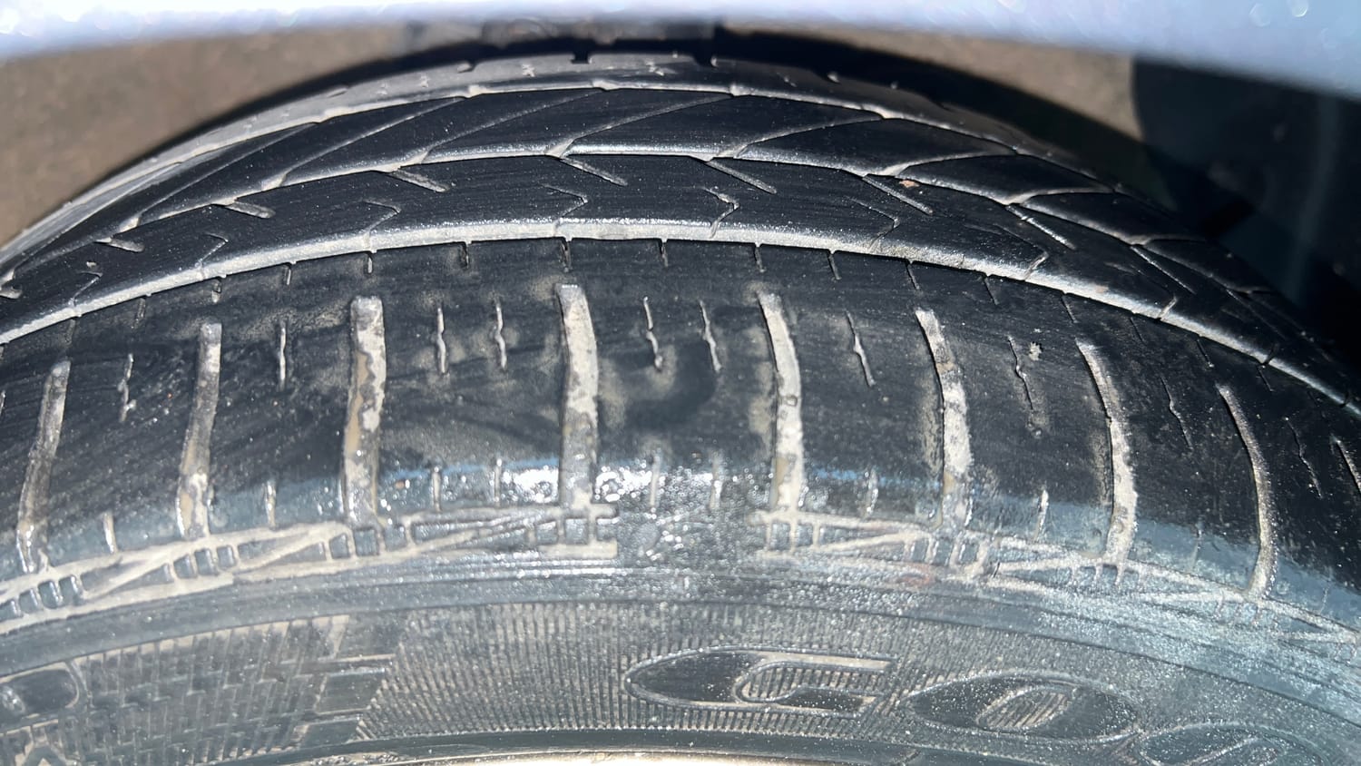Used 2016 Hyundai Grand i10 Asta AT 1.2 Kappa VTVT (O) Petrol Automatic tyres RIGHT FRONT TYRE TREAD VIEW