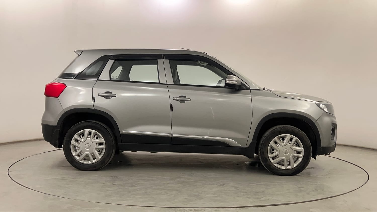 Used 2022 maruti-suzuki Vitara Brezza LXi Petrol Manual exterior RIGHT SIDE VIEW