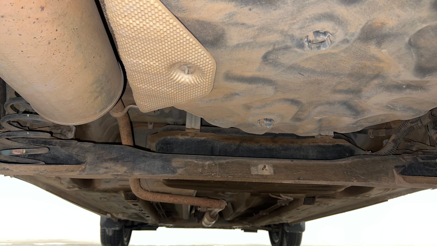 Used 2023 Nissan Magnite XV Petrol Manual extra REAR UNDERBODY VIEW (TAKEN FROM REAR)