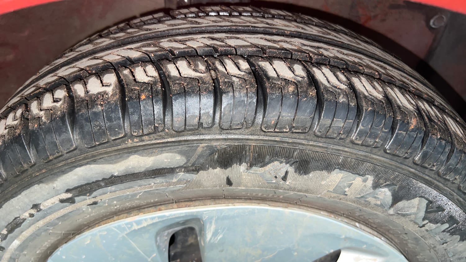 Used 2015 Maruti Suzuki Celerio VXi AMT Petrol Automatic tyres RIGHT FRONT TYRE TREAD VIEW