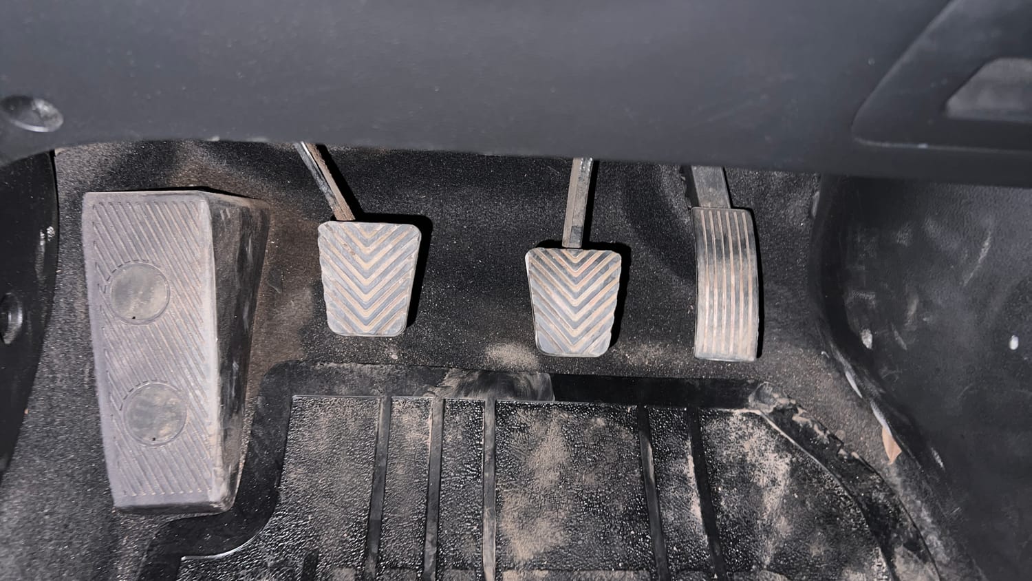 Used 2017 Hyundai Elite i20 Magna Executive 1.2 Petrol Manual interior PEDALS VIEW