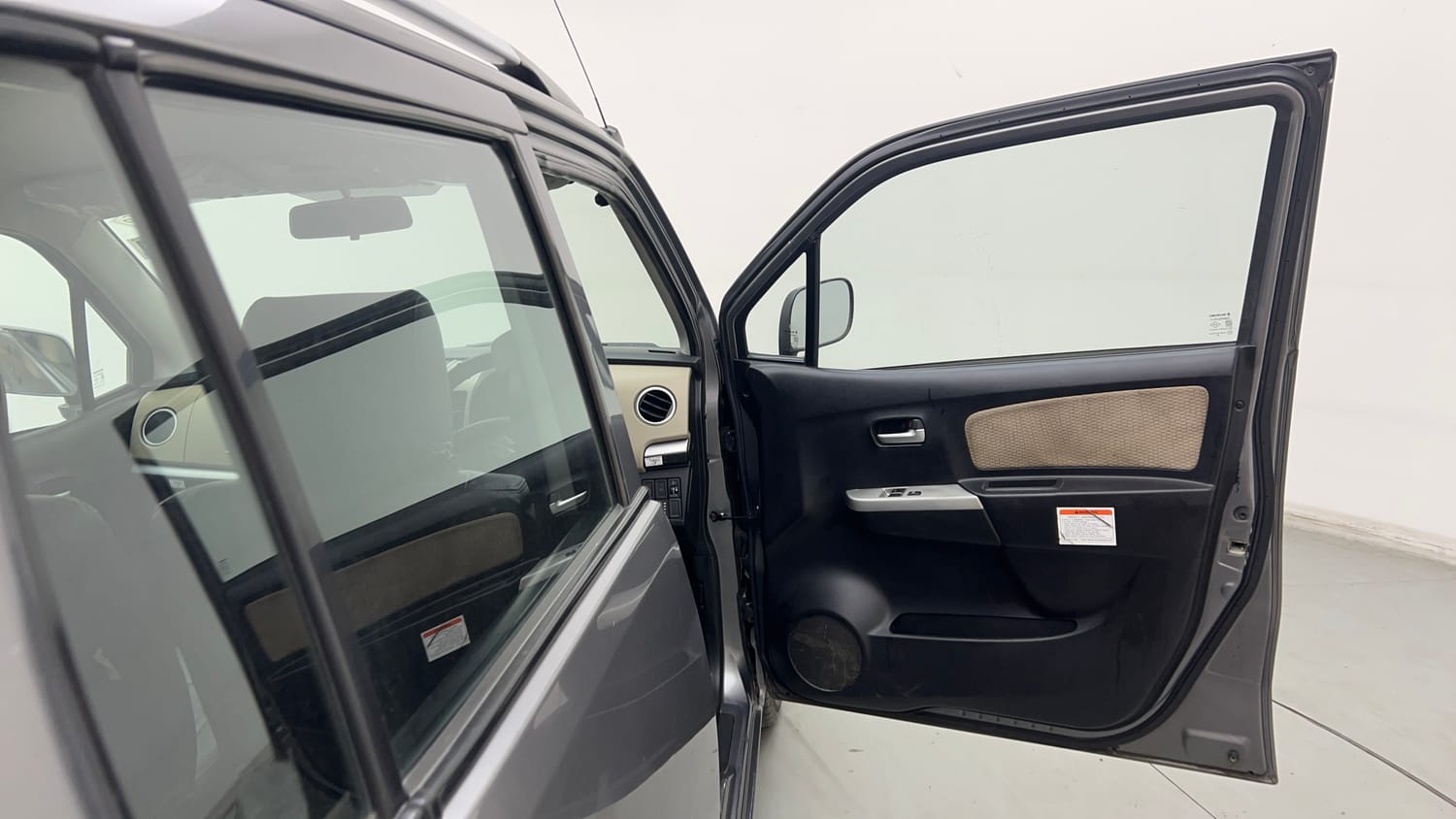 Used 2018 Maruti Suzuki Wagon R LXI CNG Cng Manual interior RIGHT FRONT DOOR OPEN VIEW