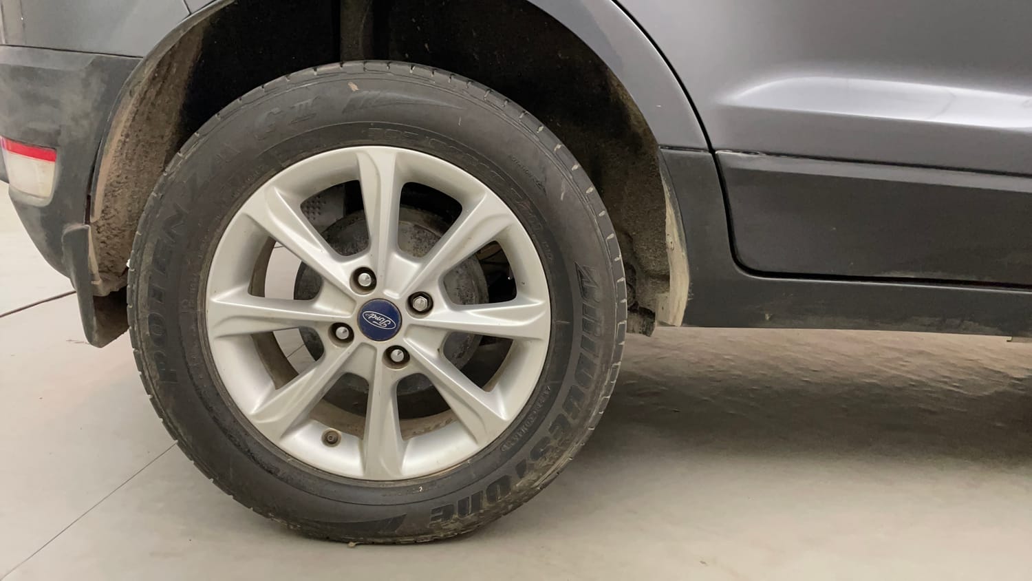 Used 2018 Ford EcoSport Titanium 1.5L TDCi Diesel Manual tyres RIGHT REAR TYRE RIM VIEW