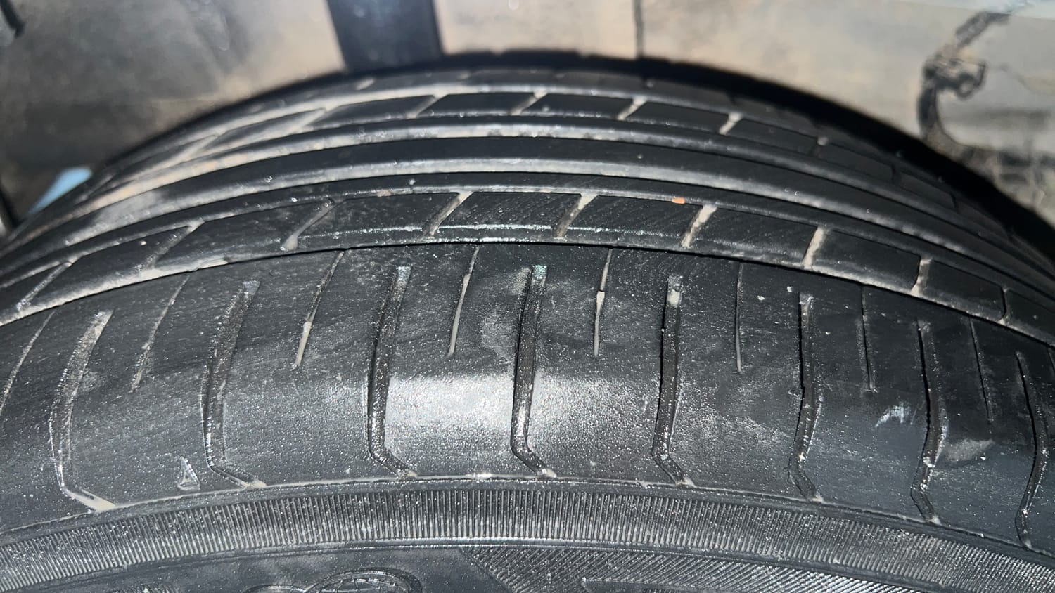 Used 2022 Tata Tiago XE Petrol Manual tyres RIGHT REAR TYRE TREAD VIEW