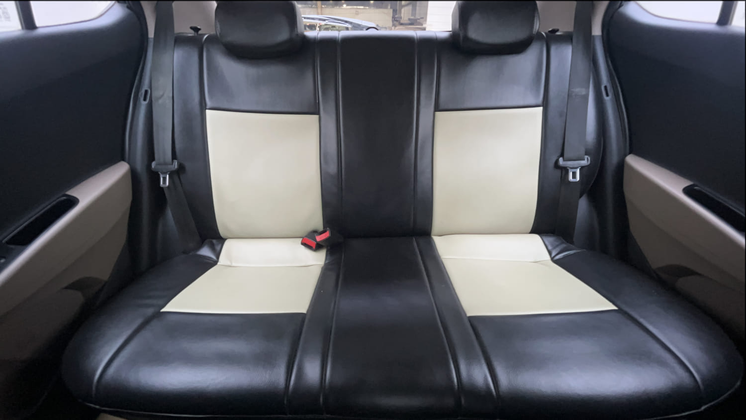 Used 2017 Hyundai Grand i10 Asta 1.2 Kappa VTVT Petrol Manual interior REAR SEAT CONDITION VIEW