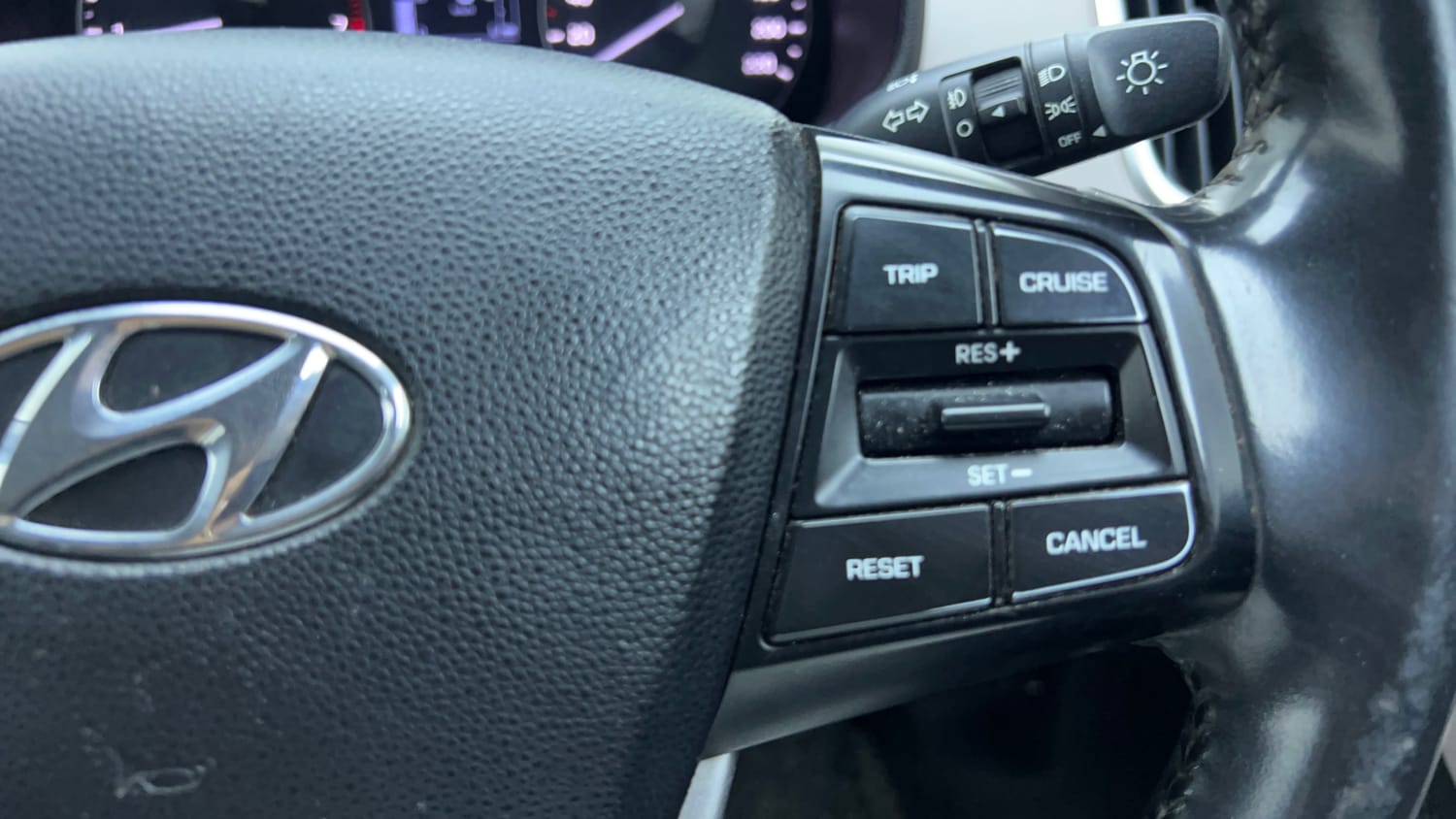Used 2018 Hyundai Creta SX 1.6 AT Petrol Petrol Automatic top_features Cruise control