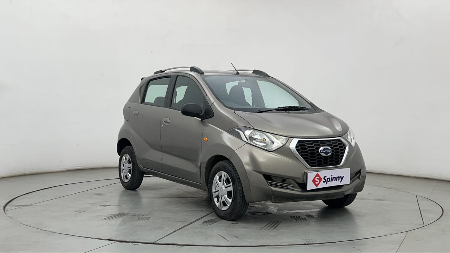 Used 2018 Datsun Redi-GO S 1.0 AMT Petrol Automatic exterior RIGHT FRONT CORNER VIEW