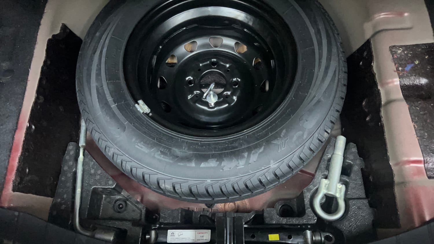 Used 2022 Tata Tigor XZA Plus Dual Tone Petrol Automatic tyres SPARE TYRE VIEW