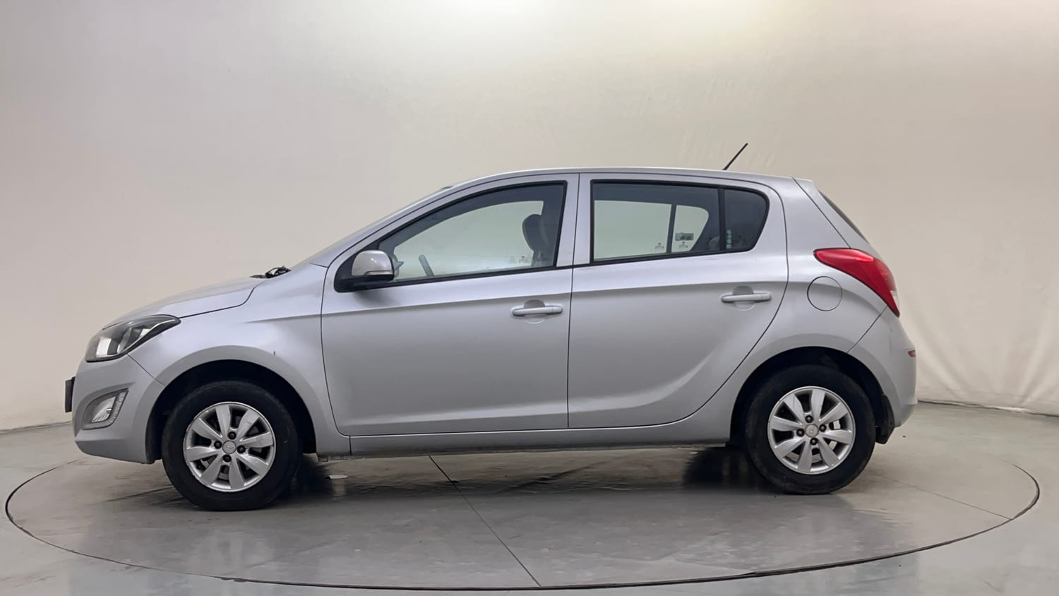 Used 2014 Hyundai i20 Sportz 1.2 Petrol Manual exterior LEFT SIDE VIEW