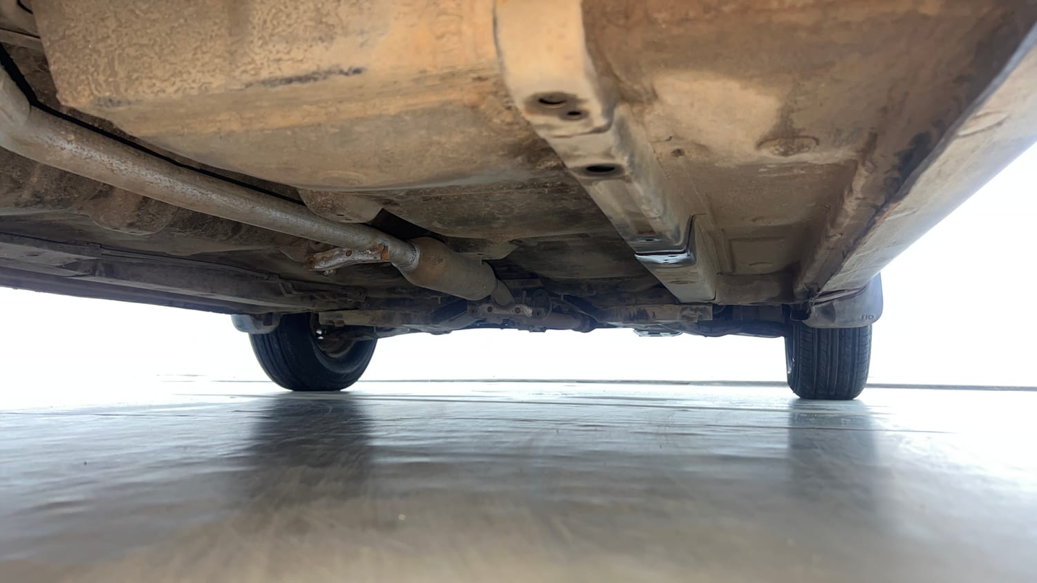 Used 2015 Hyundai i10 Sportz 1.1 iRDE2 Petrol Manual extra REAR RIGHT UNDERBODY VIEW