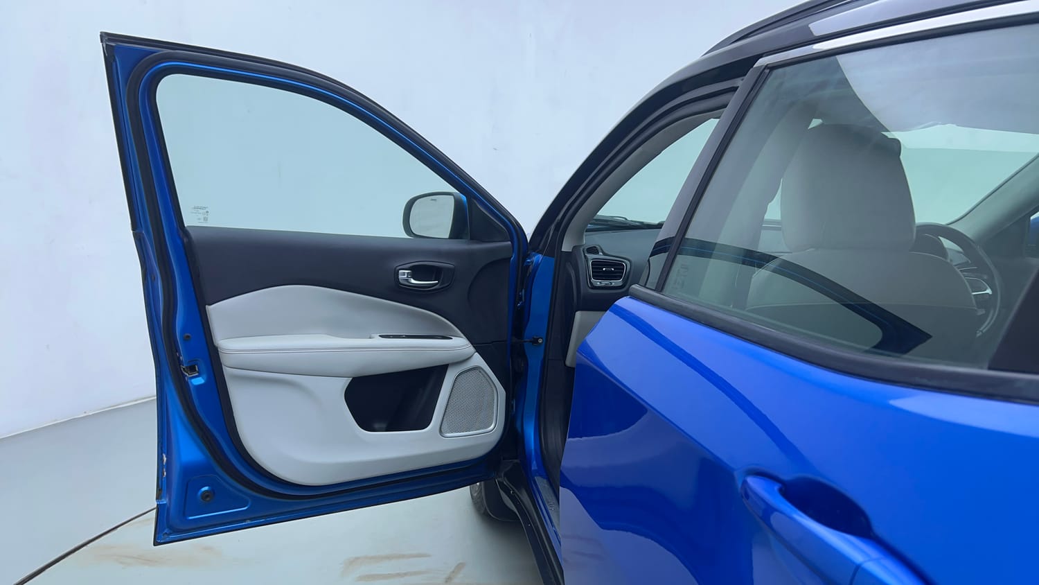 Used 2018 Jeep Compass Limited 1.4 Petrol AT Petrol Automatic interior LEFT FRONT DOOR OPEN VIEW