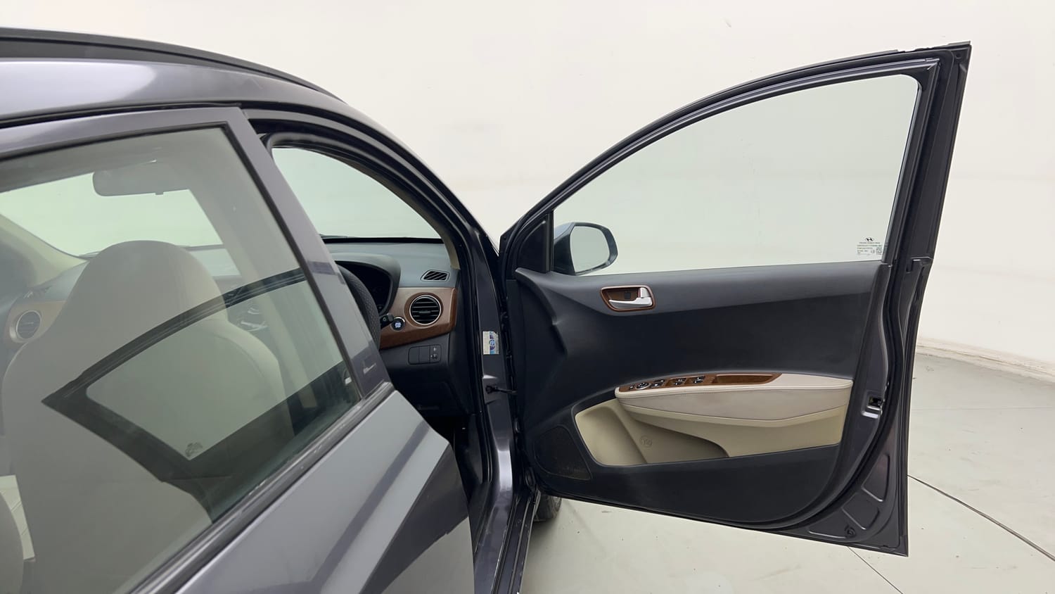 Used 2016 Hyundai Grand i10 Asta AT 1.2 Kappa VTVT (O) Petrol Automatic interior RIGHT FRONT DOOR OPEN VIEW