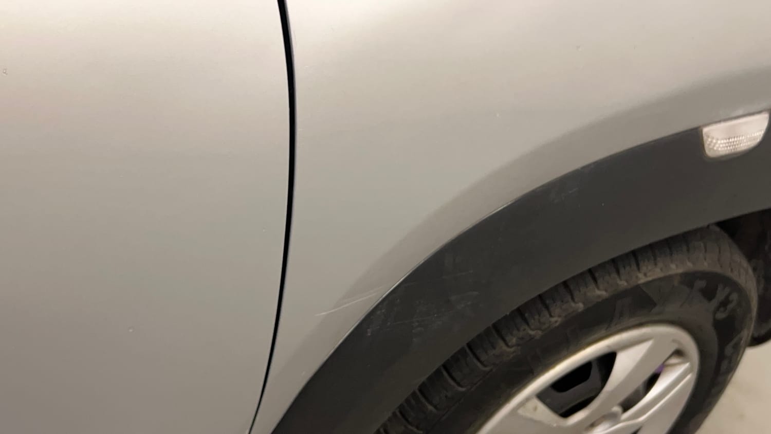 Used 2016 Renault Kwid RXT Petrol Manual dents MINOR SCRATCH