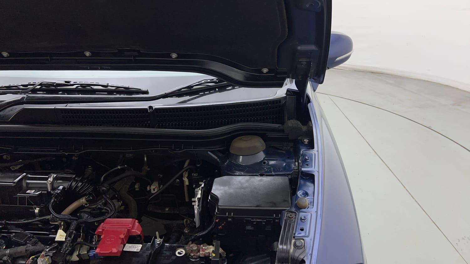 Used 2021 Maruti Suzuki S-Cross Zeta Petrol Manual engine ENGINE LEFT SIDE HINGE & APRON VIEW