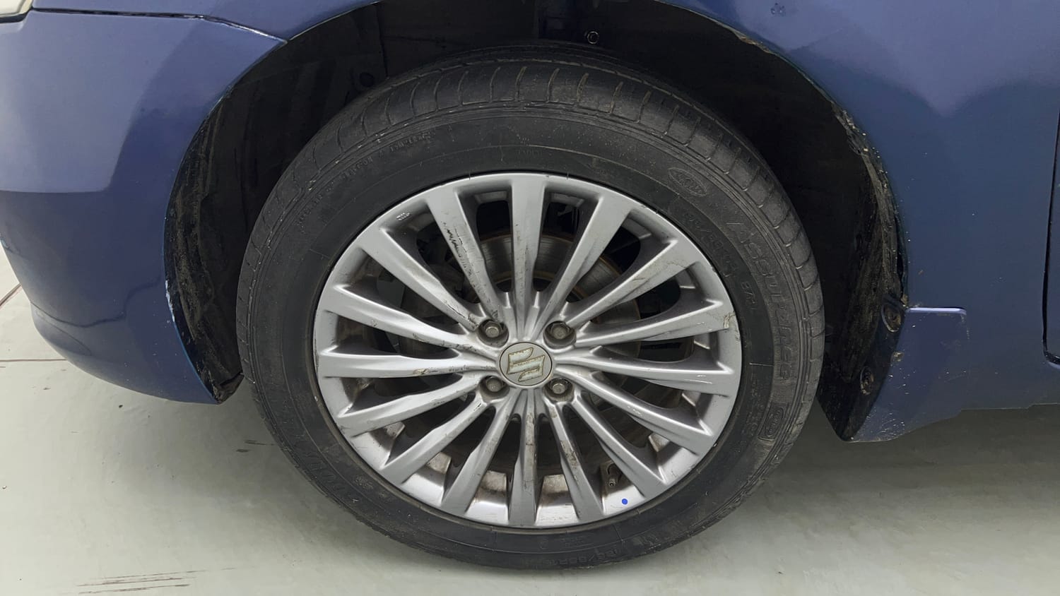 Used 2018 Maruti Suzuki Ciaz Alpha 1.4 MT Petrol Manual tyres LEFT FRONT TYRE RIM VIEW