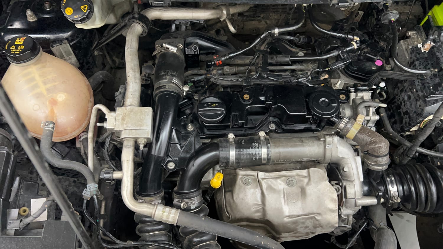Used 2019 Ford EcoSport Titanium 1.5L TDCi Diesel Manual engine ENGINE RIGHT SIDE VIEW