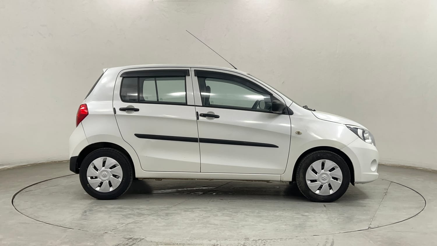 Used 2016 Maruti Suzuki Celerio VXi CNG Cng Manual exterior RIGHT SIDE VIEW