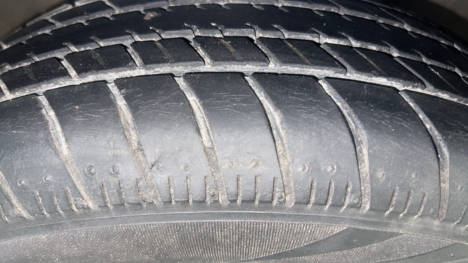 Used 2017 Maruti Suzuki Celerio ZXi Petrol Manual tyres RIGHT FRONT TYRE TREAD VIEW
