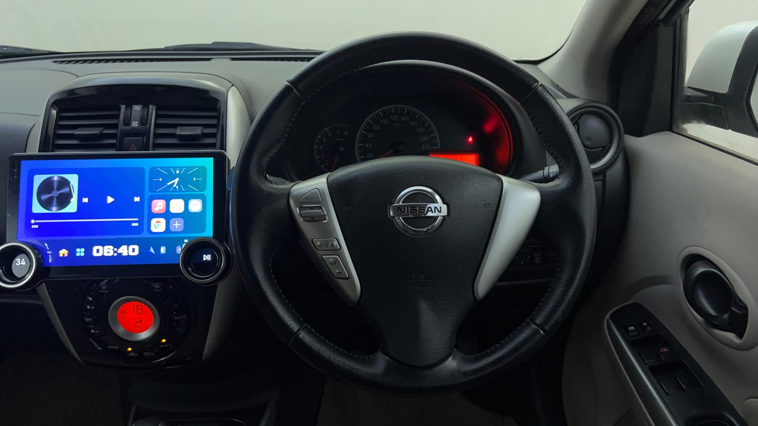 Used 2018 Nissan Sunny XV CVT Petrol Automatic interior STEERING VIEW