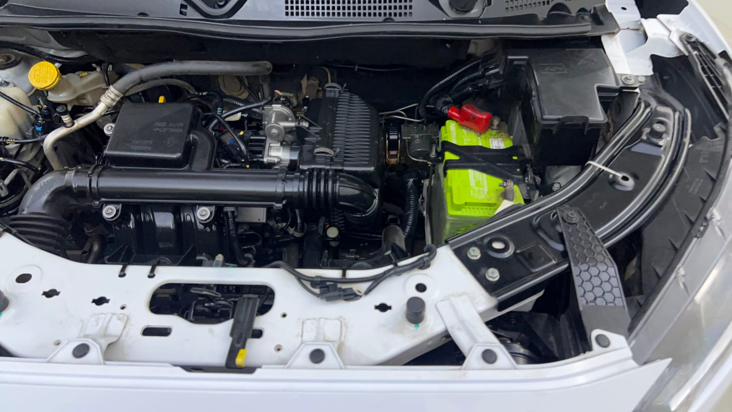 Used 2023 Nissan Magnite XV Petrol Manual engine ENGINE LEFT SIDE VIEW