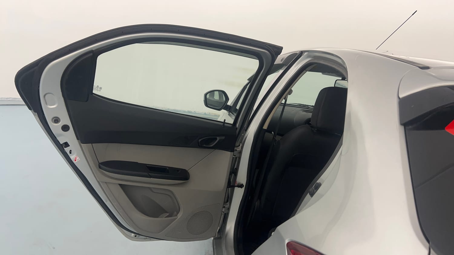 Used 2019 Tata Tiago Revotron XZ w/o Alloy Petrol Manual interior LEFT REAR DOOR OPEN VIEW