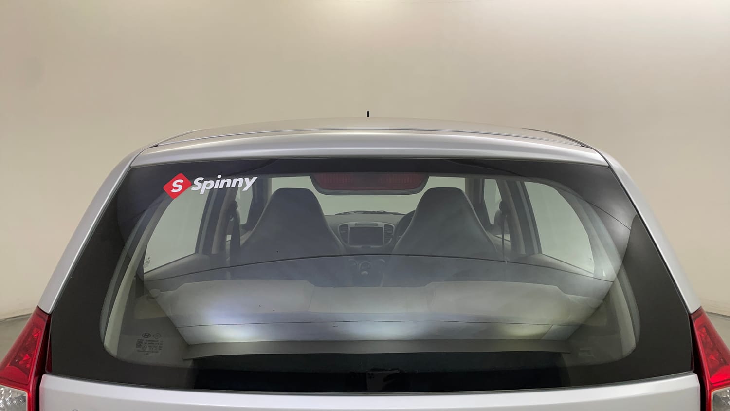 Used 2013 Hyundai i10 Magna 1.2 Kappa2 Petrol Manual exterior BACK WINDSHIELD VIEW