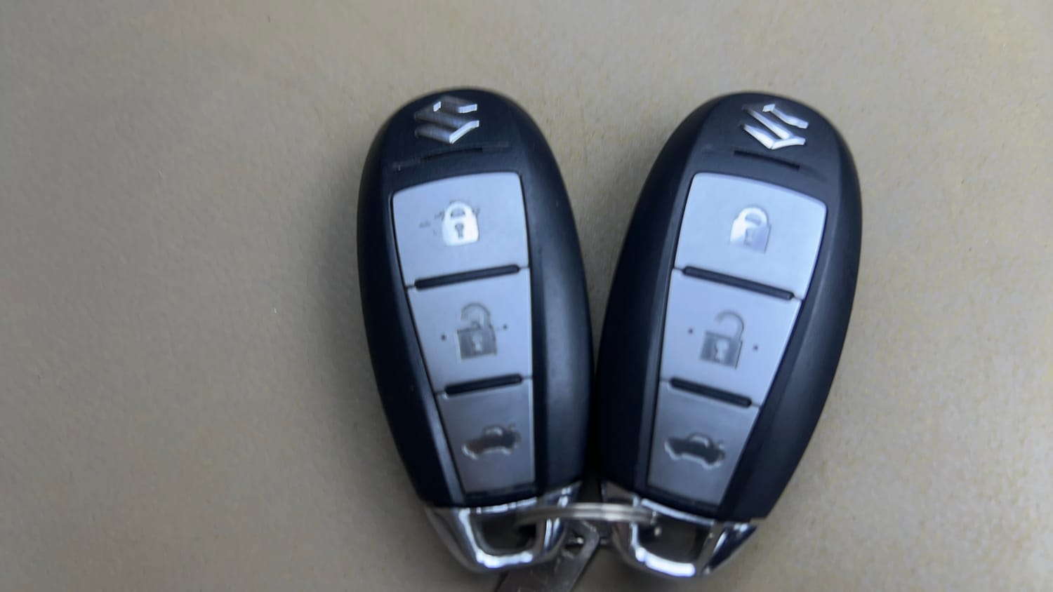 Used 2017 Maruti Suzuki Ciaz Alpha 1.4 AT Petrol Automatic extra CAR KEY VIEW