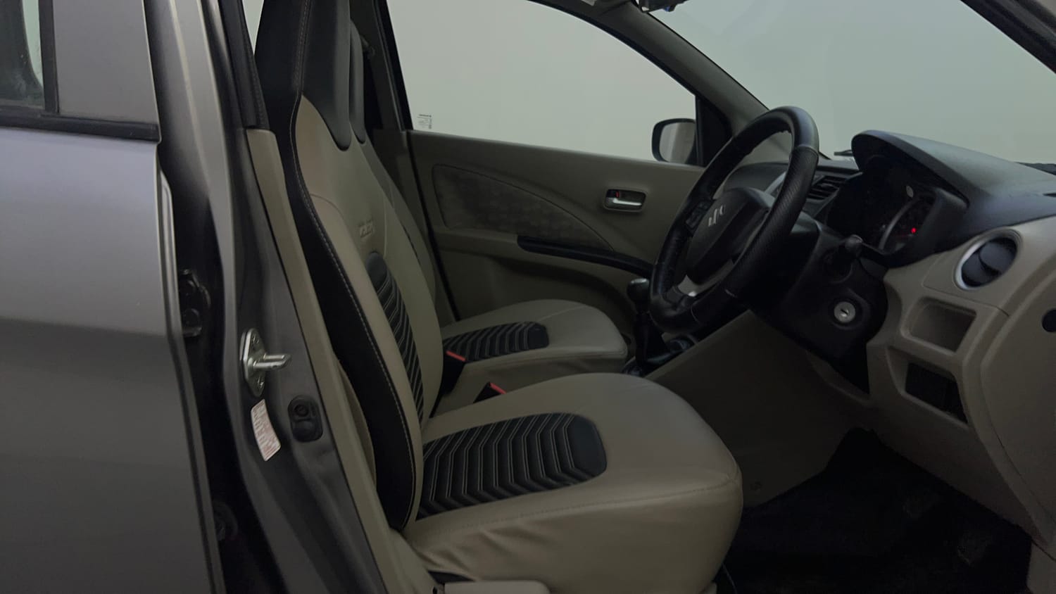 Used 2017 Maruti Suzuki Celerio ZXi Petrol Manual interior RIGHT SIDE FRONT DOOR CABIN VIEW