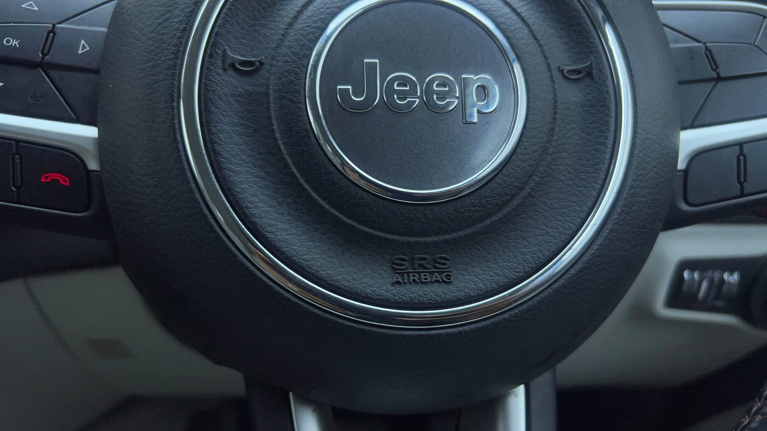 Used 2018 Jeep Compass Limited 1.4 Petrol AT Petrol Automatic top_features Airbags