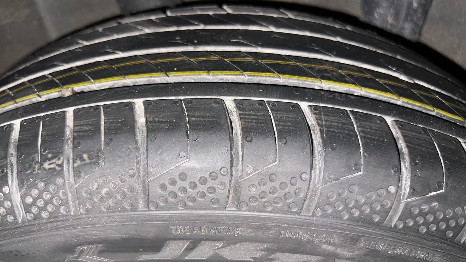Used 2023 Nissan Magnite XV Petrol Manual tyres RIGHT REAR TYRE TREAD VIEW