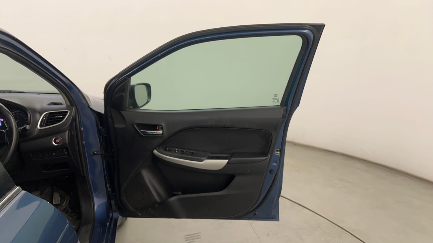 Used 2016 null Petrol Manual interior RIGHT FRONT DOOR OPEN VIEW