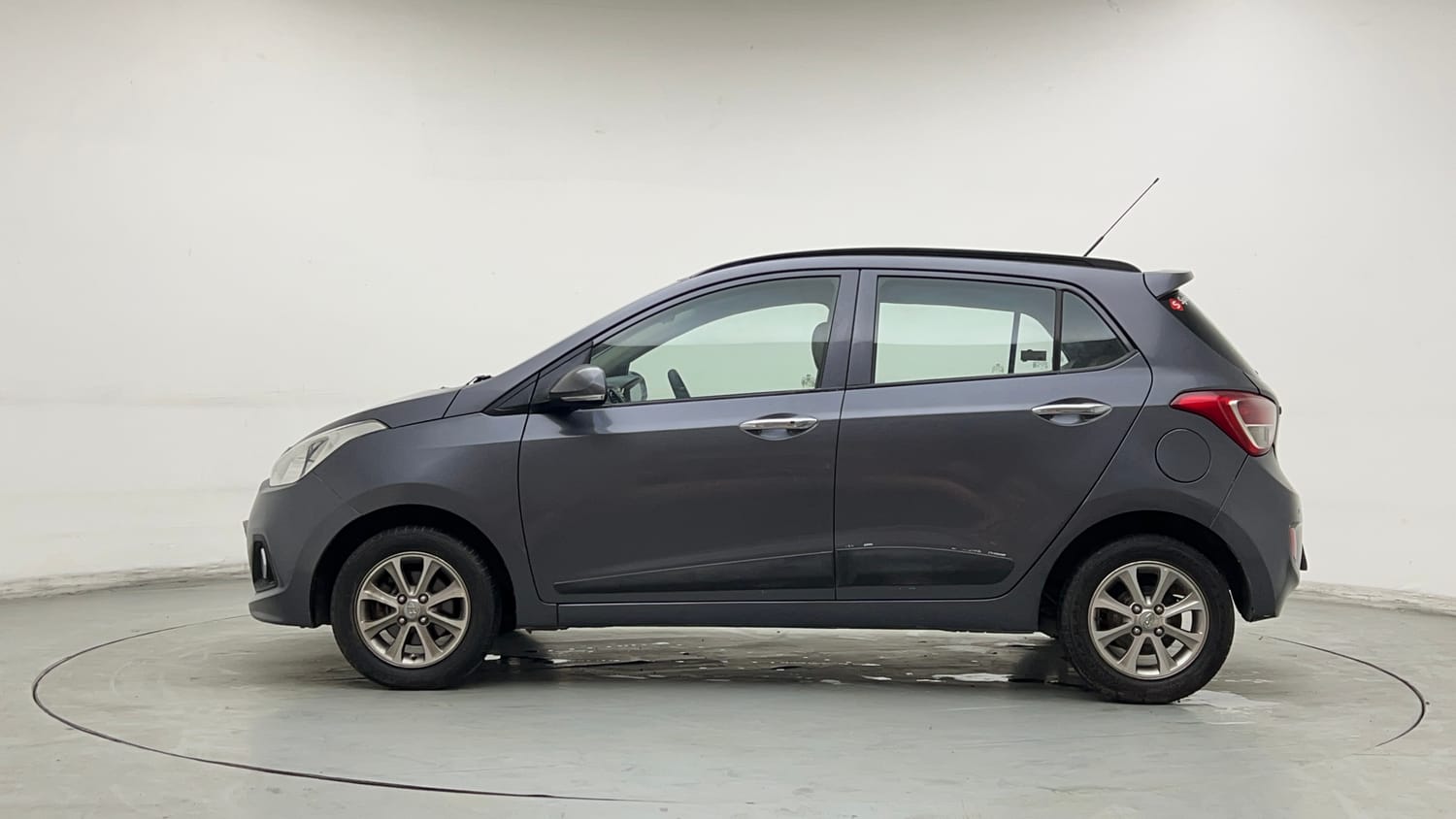 Used 2016 Hyundai Grand i10 Asta AT 1.2 Kappa VTVT (O) Petrol Automatic exterior LEFT SIDE VIEW