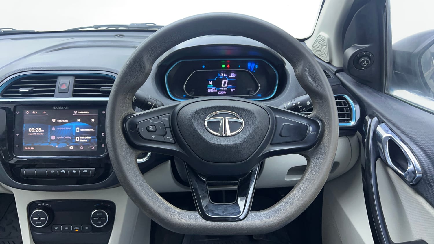 Used 2022 Tata Tigor EV XZ Plus Electric Automatic interior STEERING VIEW