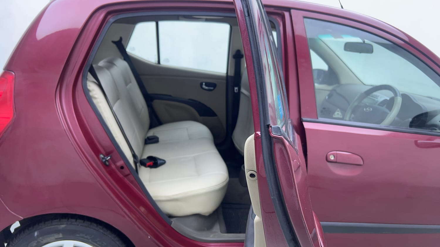 Used 2015 Hyundai i10 Sportz 1.1 iRDE2 Petrol Manual interior RIGHT SIDE REAR DOOR CABIN VIEW
