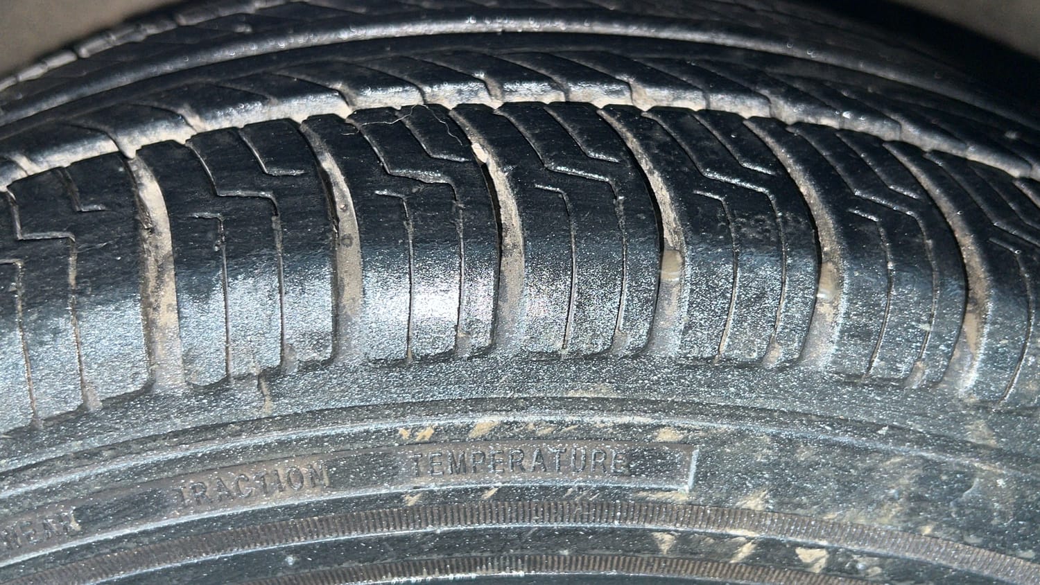 Used 2019 Maruti Suzuki Celerio VXi (O) CNG Cng Manual tyres RIGHT FRONT TYRE TREAD VIEW